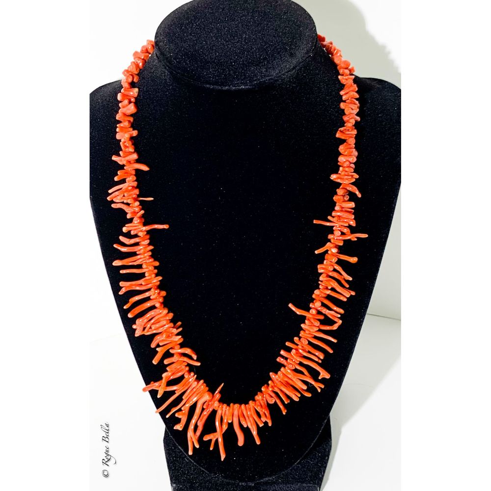 Vintage Graduated Red Branch Coral Necklace